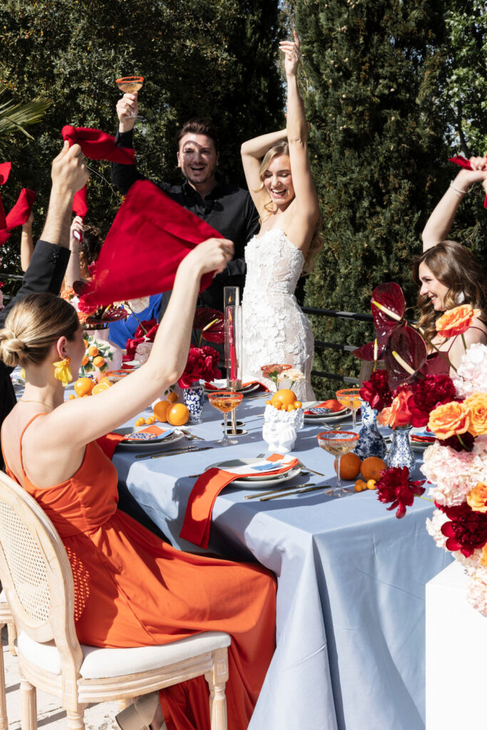 Hochzeitsfeier in Italien, Brautpaar wird gefeiert